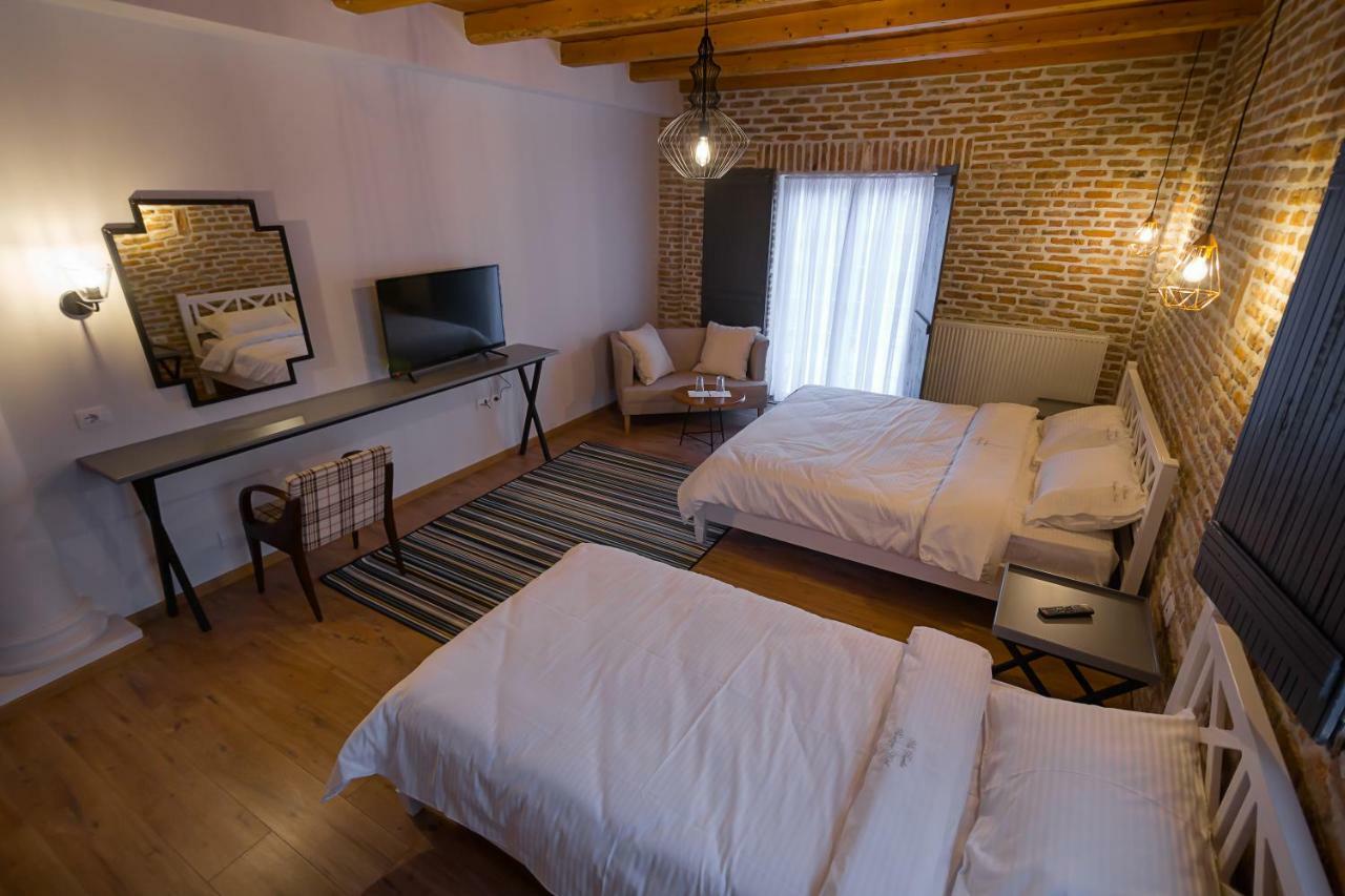 Barba Boutique Hotel Korce Extérieur photo