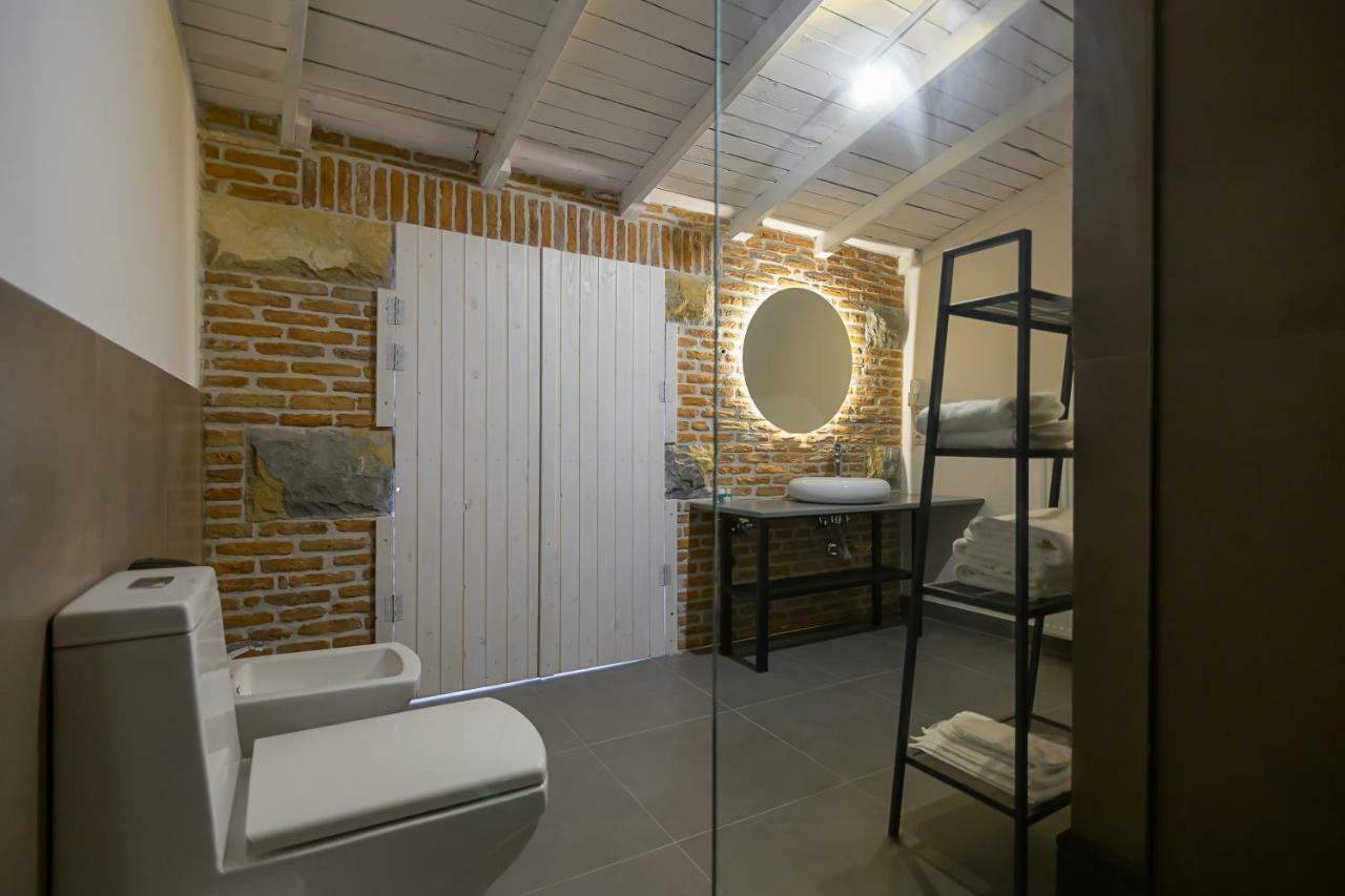 Barba Boutique Hotel Korce Extérieur photo