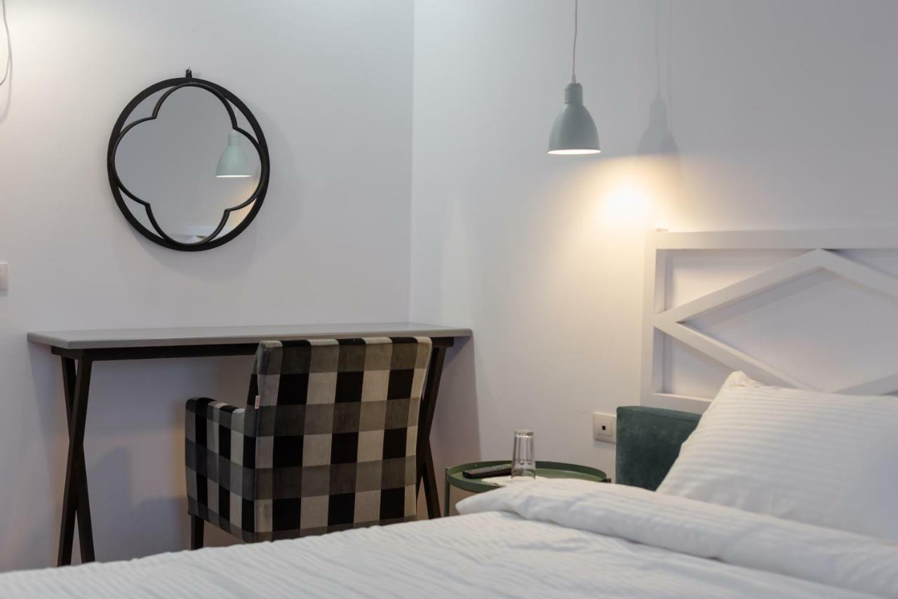 Barba Boutique Hotel Korce Extérieur photo