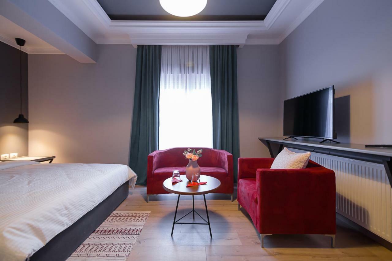 Barba Boutique Hotel Korce Extérieur photo