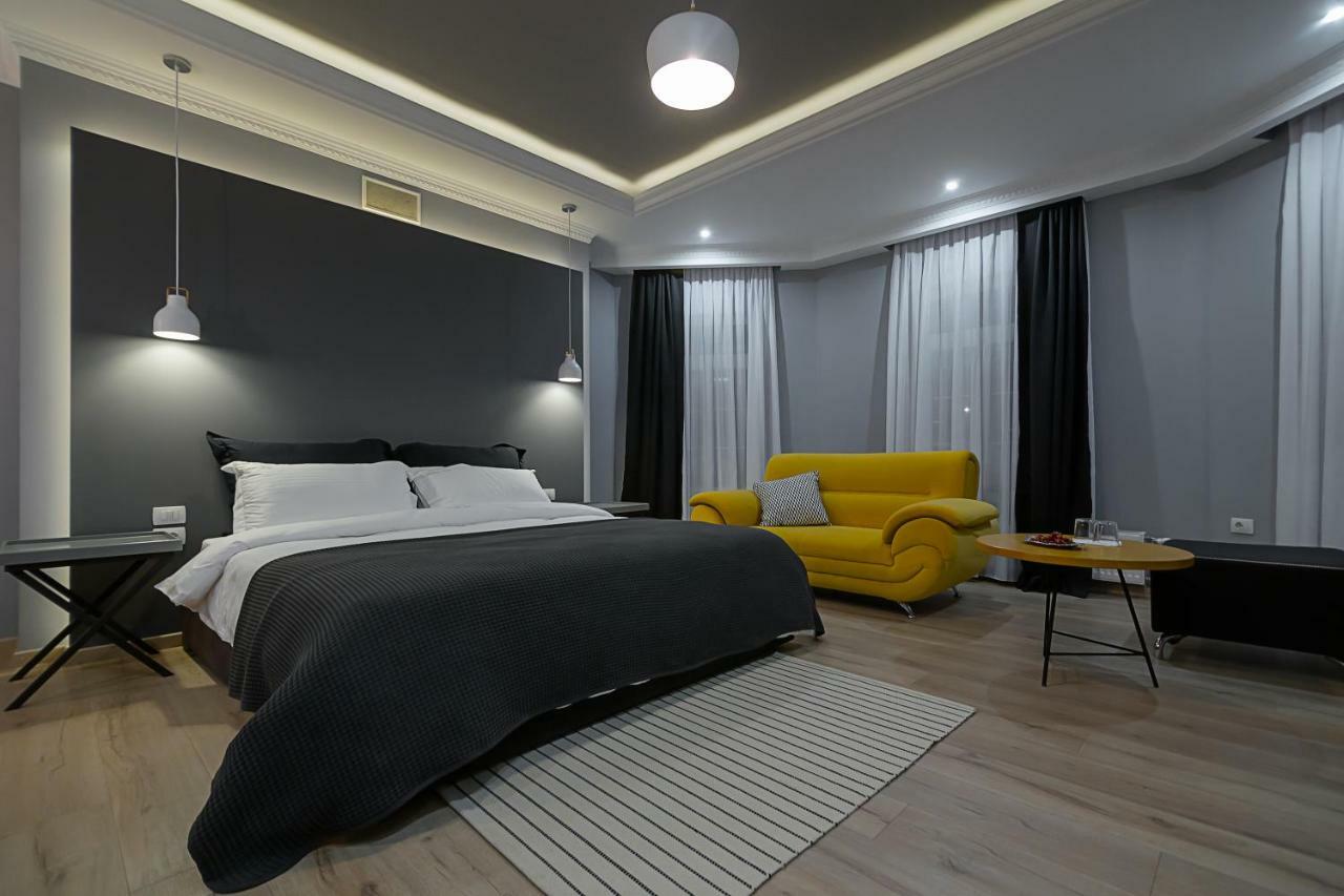 Barba Boutique Hotel Korce Extérieur photo