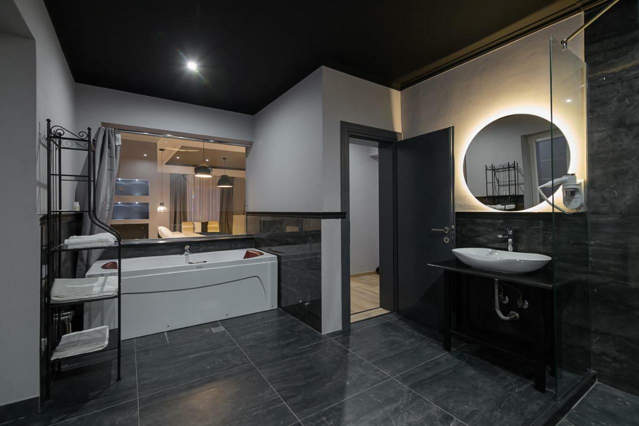Barba Boutique Hotel Korce Extérieur photo