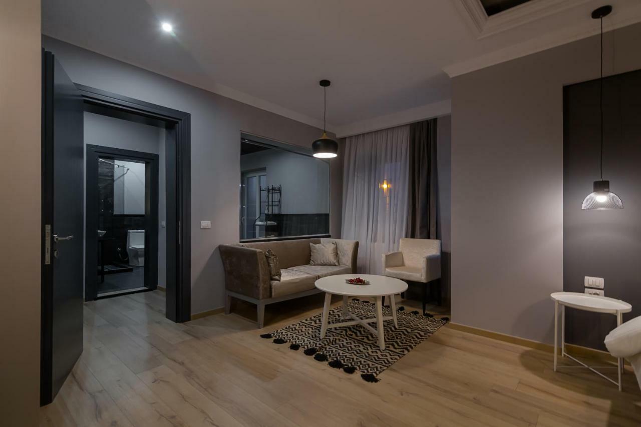 Barba Boutique Hotel Korce Extérieur photo